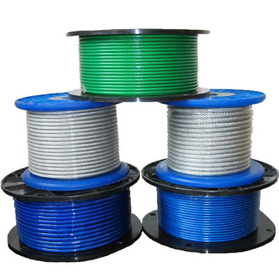 Bezpośrednie od 5/32 do 7/16 cali PVC powlekany kabel stalowy 7x7 / 7x19 Stopień stali węglowej Długość 100-2000m