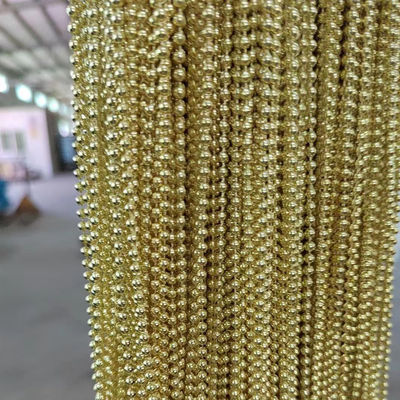 Dobra cena. Polerowany plastikowy łańcuszek kulkowy do zasłon szkolnych w różnych rozmiarach w Internecie